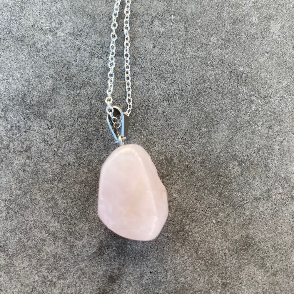 rose quartz necklace